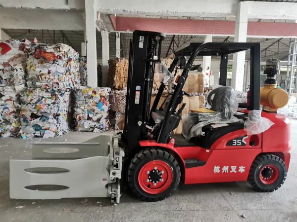 你的內(nèi)燃叉車柴油濾芯有在正確更換嗎？