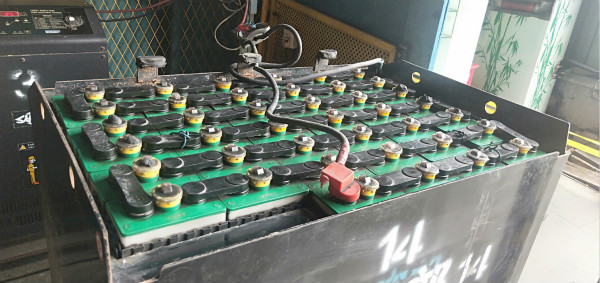 【干貨】電動叉車鋰電池怎么存放？